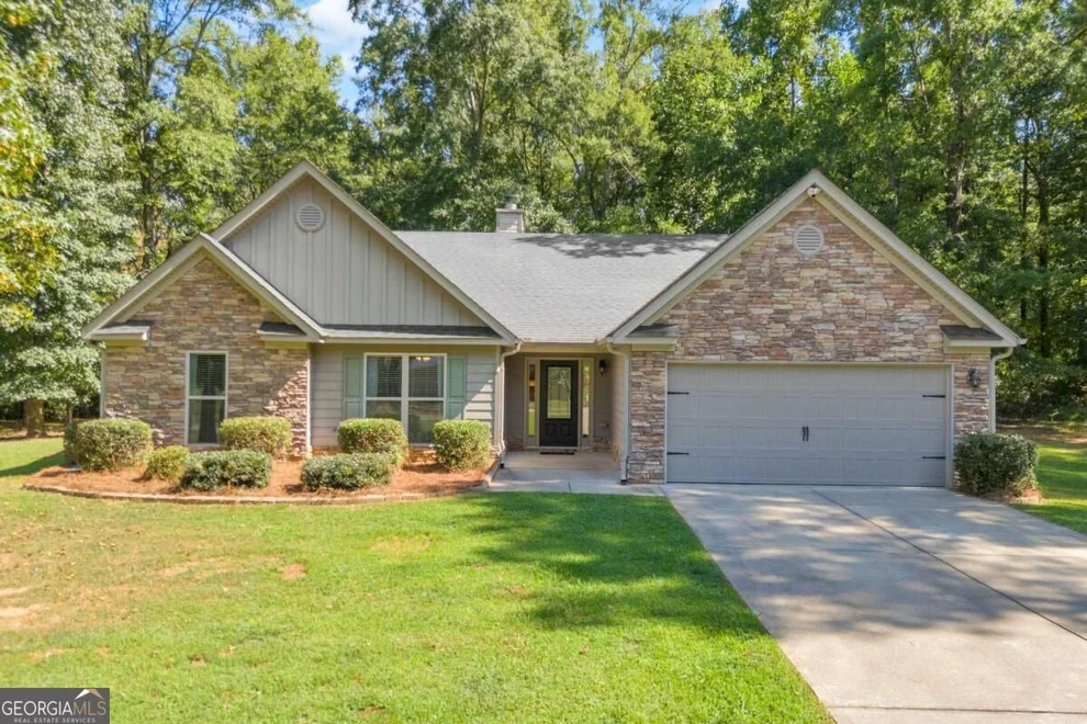 Unit for sale at 111 Buttercup Lane, Bogart, GA 30622