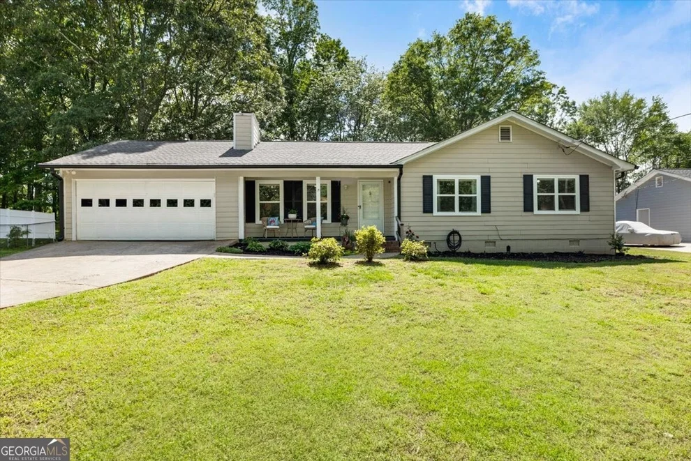 Unit for sale at 5627 Pinewood Drive, Flowery Branch, GA 30542