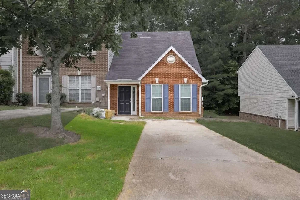 Unit for sale at 1324 Hollenbeck Lane, Riverdale, GA 30296