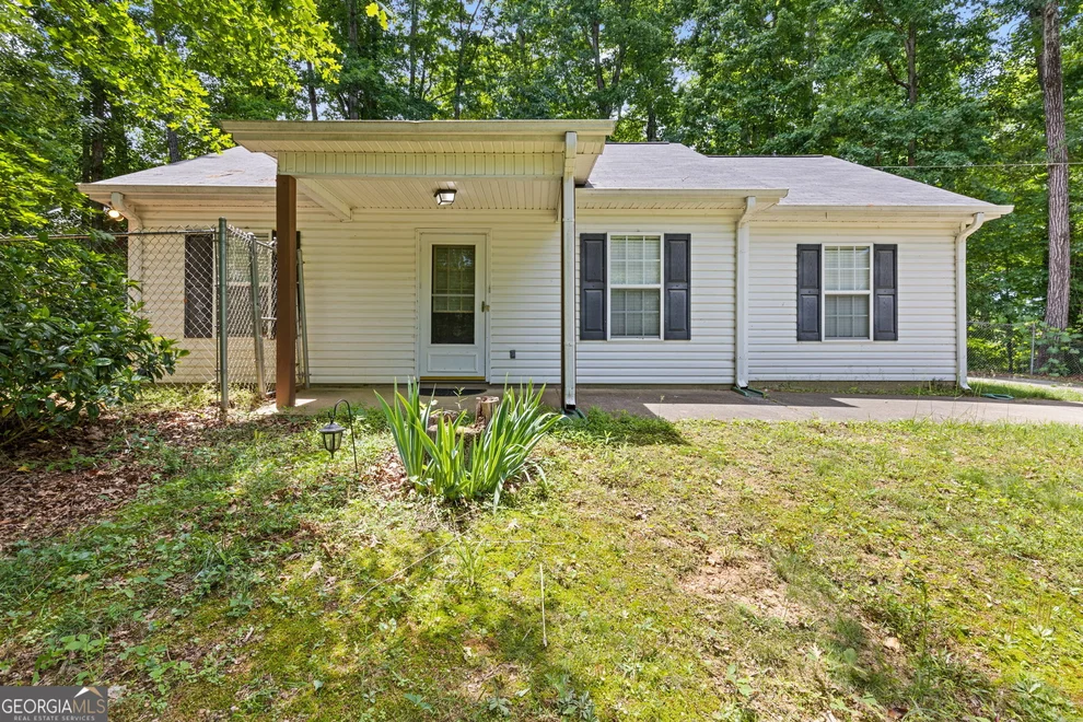 Unit for sale at 15 Twin Lakes Road, Winder, GA 30680