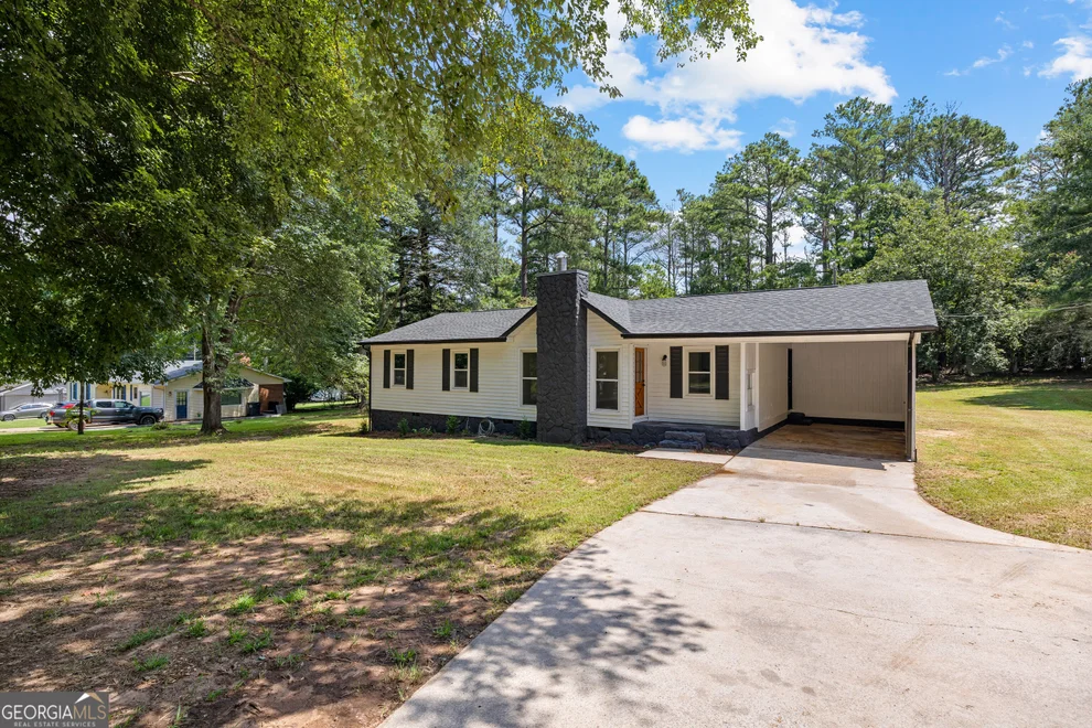 Unit for sale at 108 Beaver Run, LaGrange, GA 30241