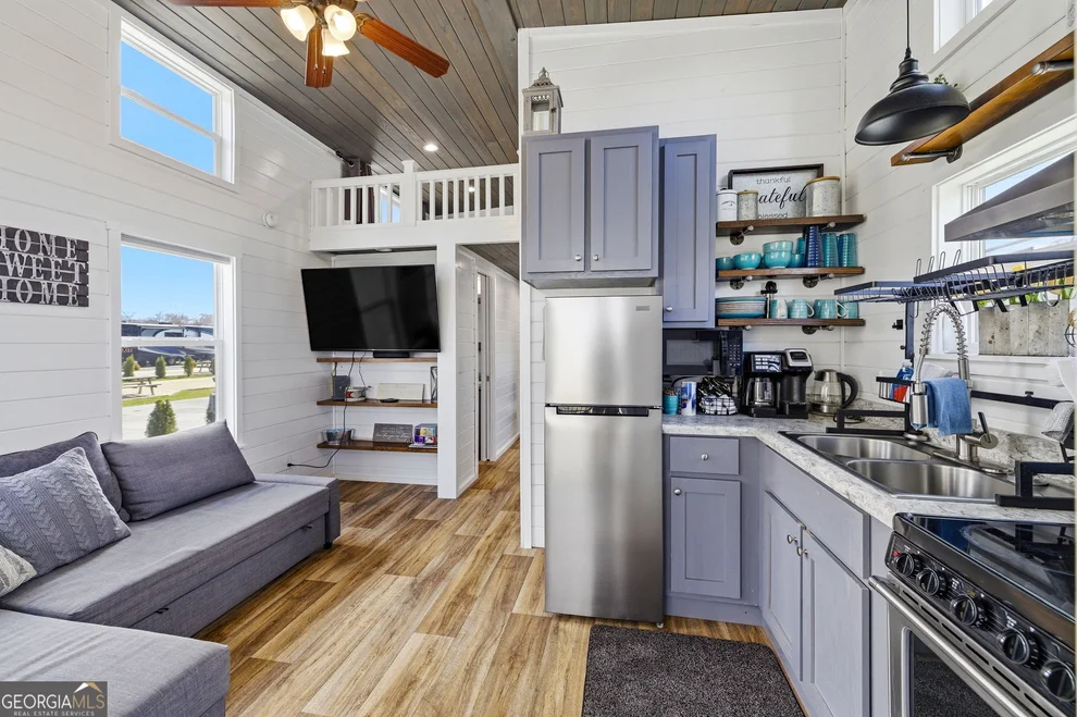 Unit for sale at 102 Mountain Meadows Drive, Morganton, GA 30560
