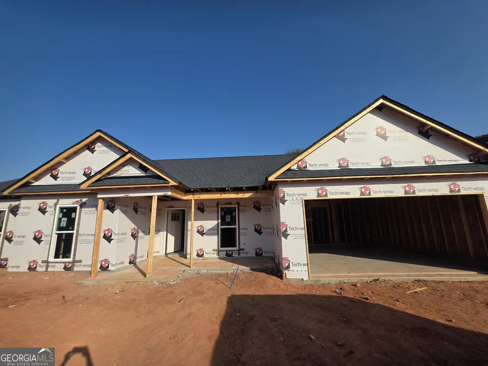 Unit for sale at 45 Clover Avenue, Comer, GA 30629