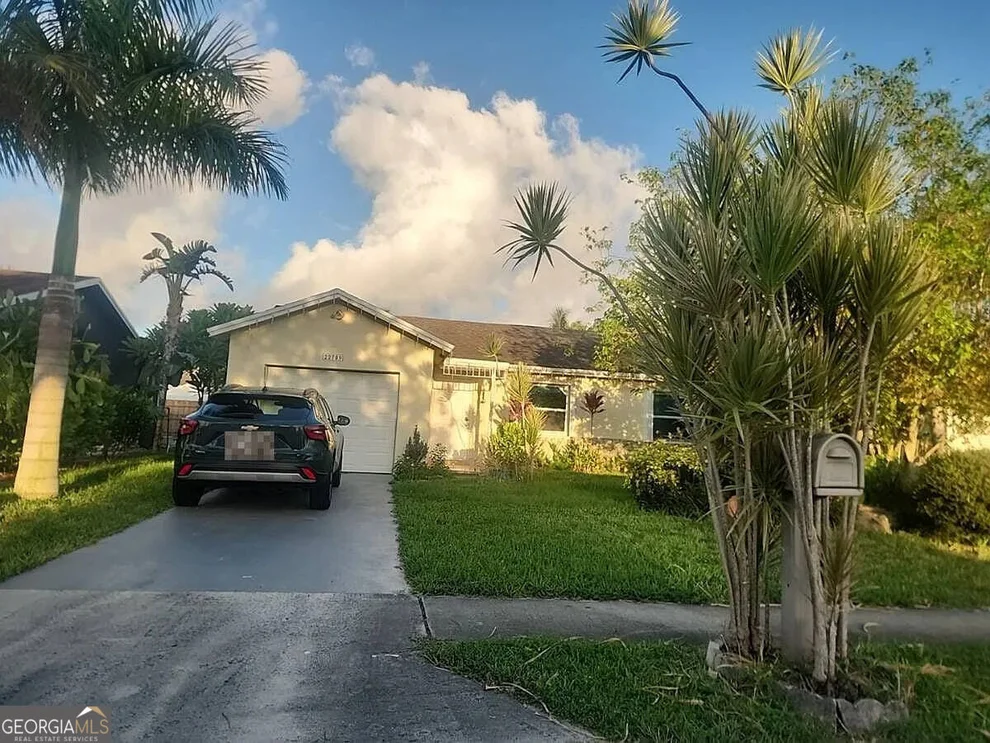 Unit for sale at 22709 SW 65th Avenue, Boca Raton, FL 33428