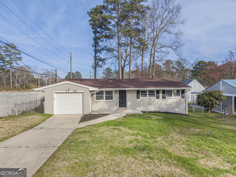 Unit for sale at 7288 Howard Circle, Jonesboro, GA 30236