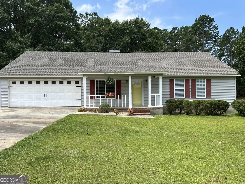 Unit for sale at 111 Mockingbird Drive, Dublin, GA 31021