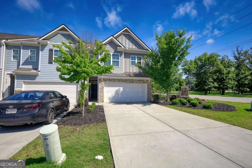 Unit for sale at 5164 Barberry Avenue, Oakwood, GA 30566
