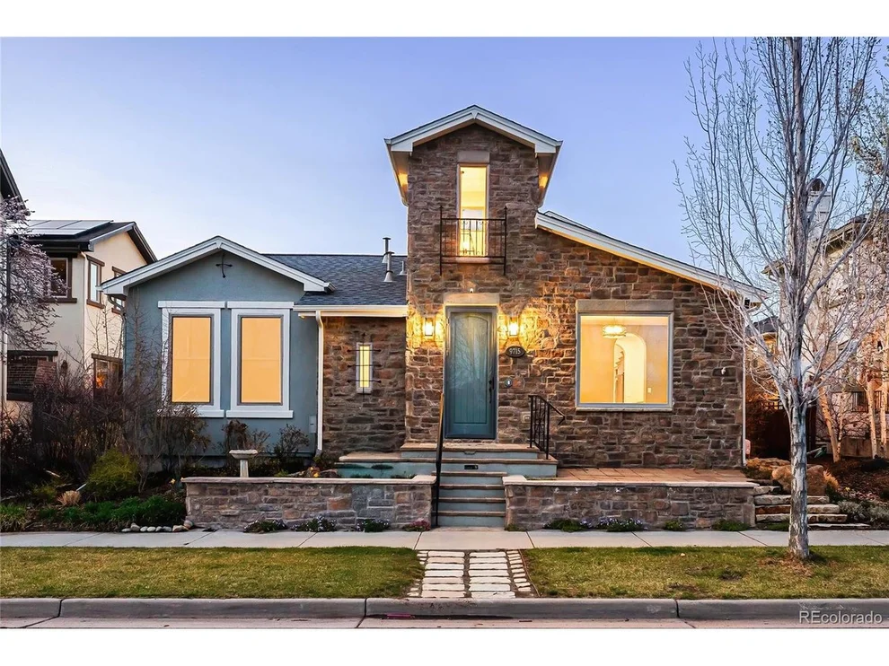 Unit for sale at 9715 E 33rd Ave, Denver, CO 80238