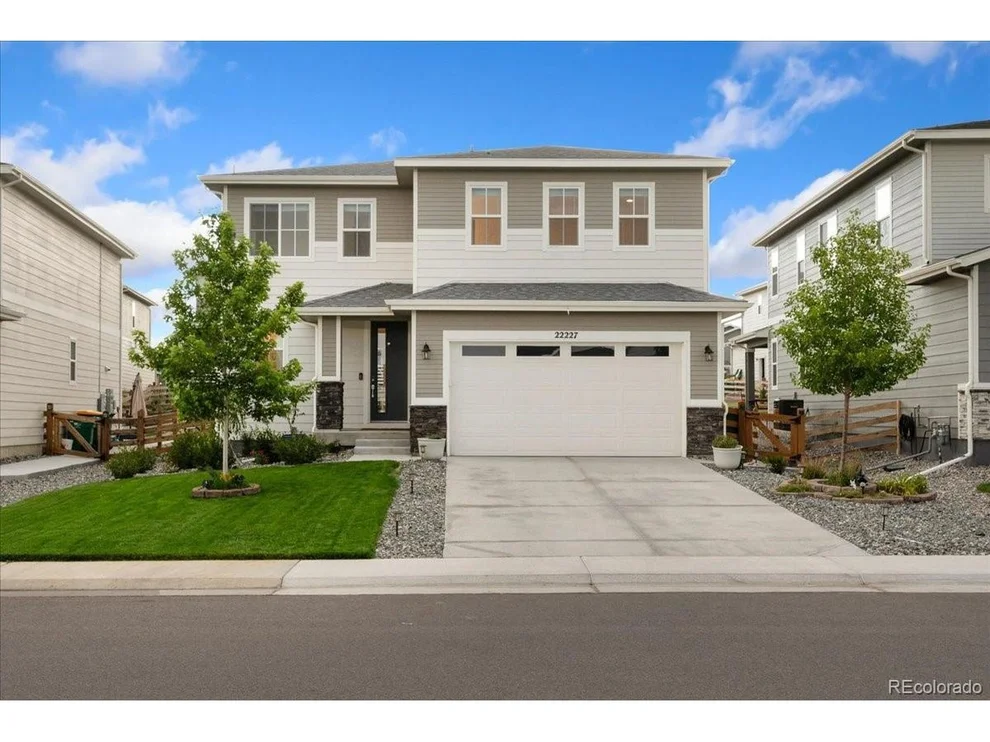 Unit for sale at 22227 E Stanford Dr, Aurora, CO 80015