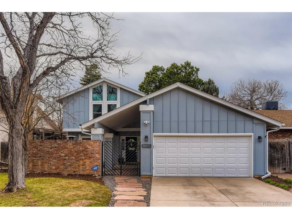 Unit for sale at 12471 E Amherst Cir, Aurora, CO 80014