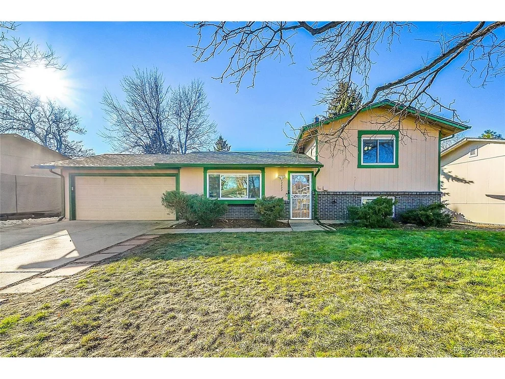 Unit for sale at 12222 E Iowa Dr, Aurora, CO 80012
