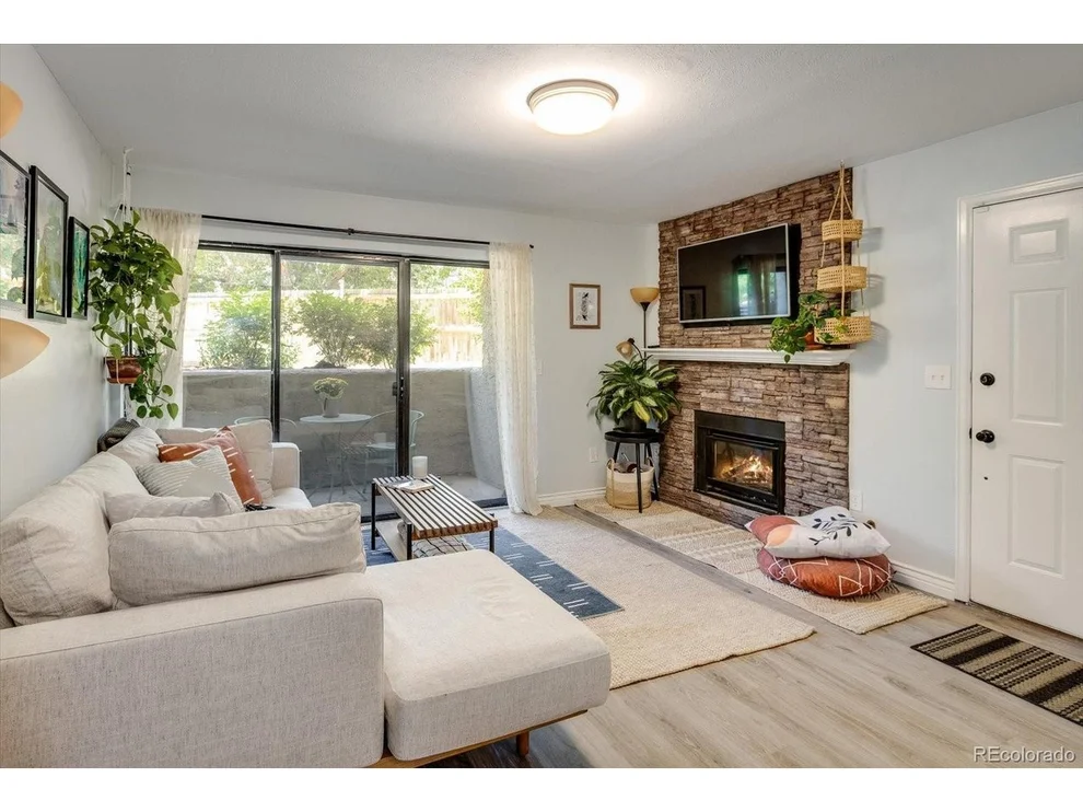 Unit for sale at 40 S Boulder Cir, Boulder, CO 80303