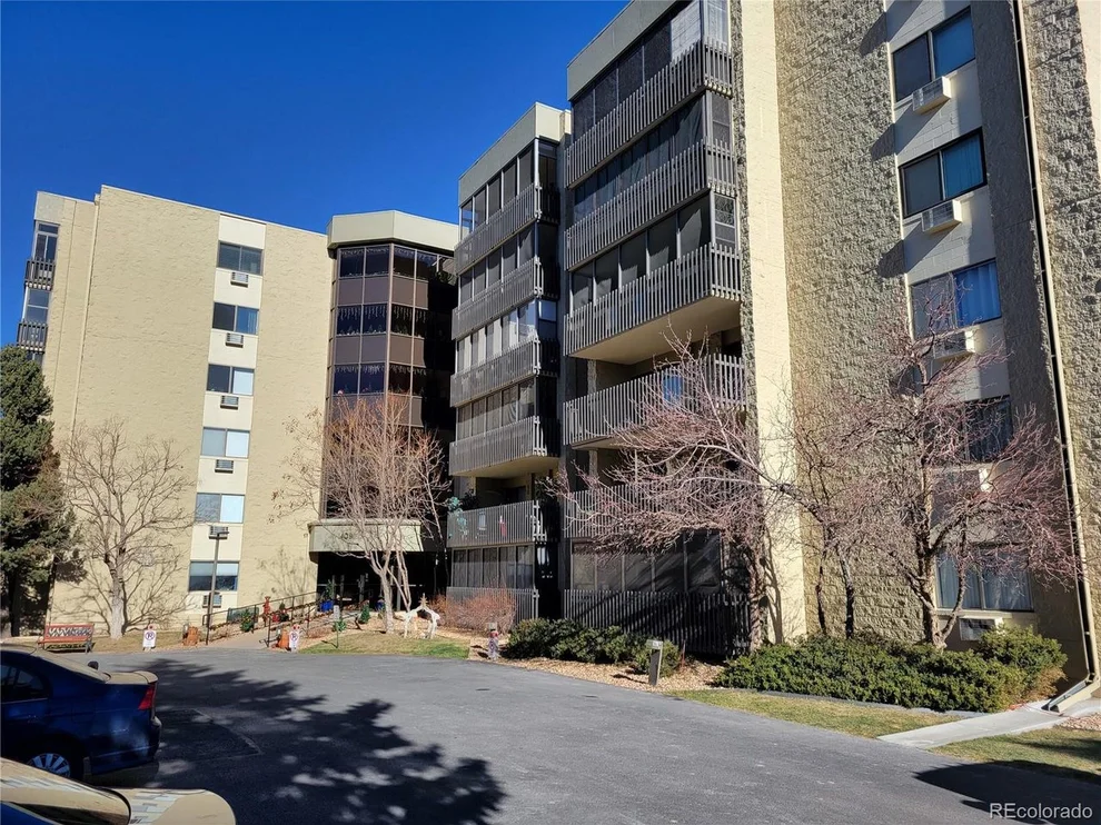 Unit for sale at 14091 E Marina Dr, Aurora, CO 80014