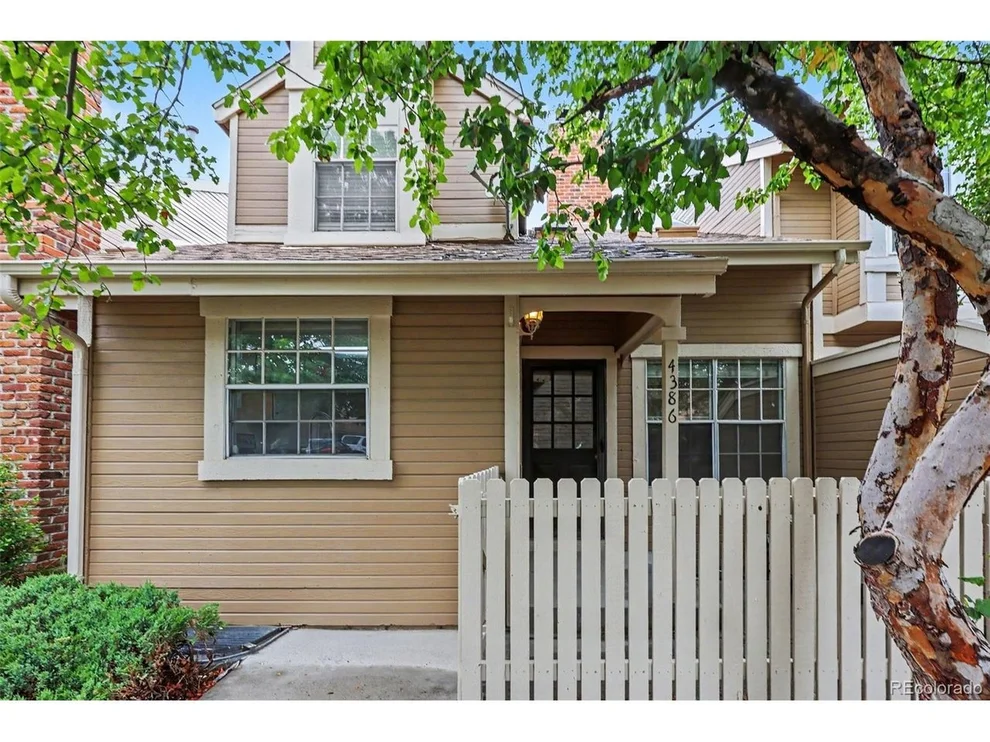 Unit for sale at 4386 S Blackhawk Way, Aurora, CO 80015
