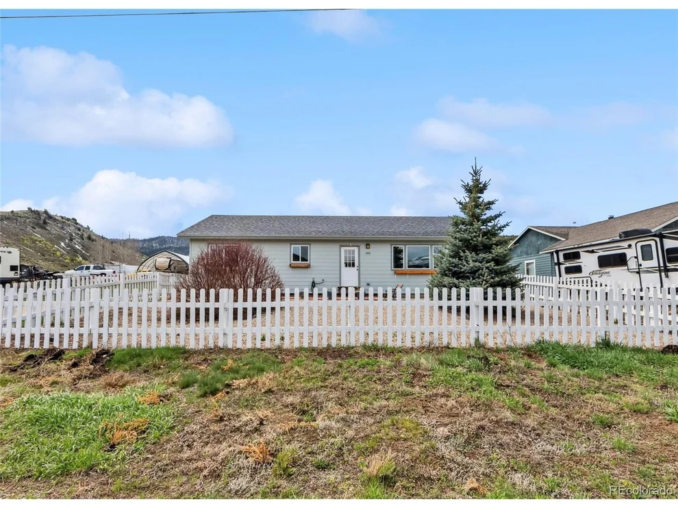 Unit for sale at 580 E Byers Ave, Hot Sulphur Springs, CO 80451