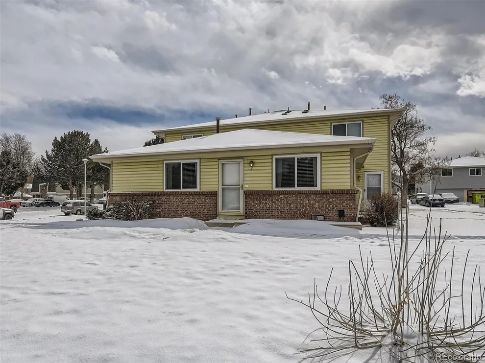 Unit for sale at 3225 S Garrison St, Lakewood, CO 80227