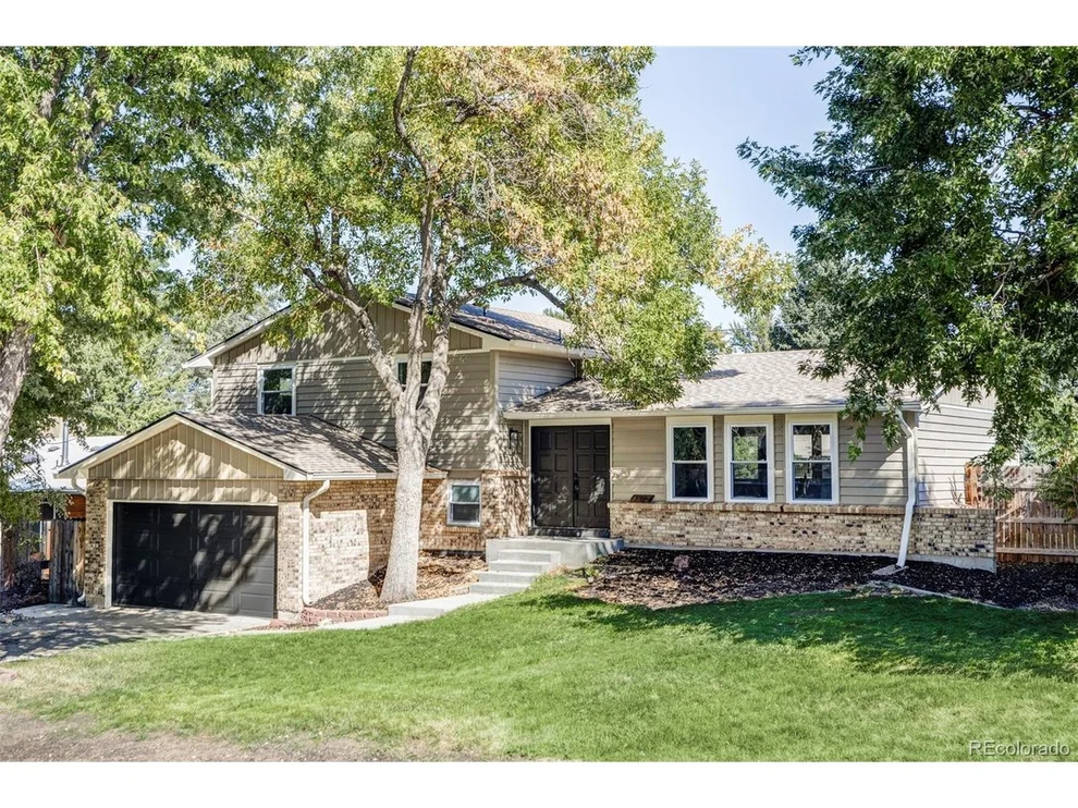 Unit for sale at 9572 W Virginia Dr, Denver, CO 80226