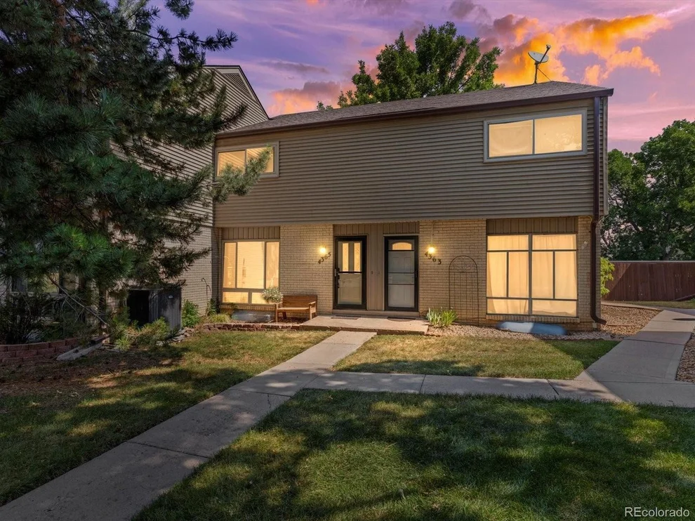 Unit for sale at 4365 W Ponds Cir, Littleton, CO 80123