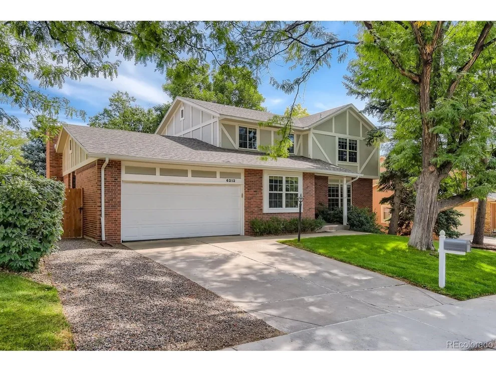 Unit for sale at 6212 S Jamaica Ct, Englewood, CO 80111