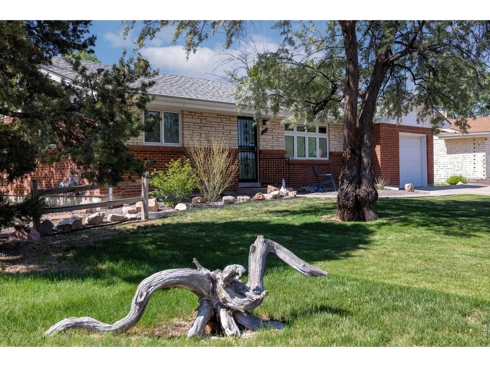 Unit for sale at 11520 E 2nd Ave, Aurora, CO 80010