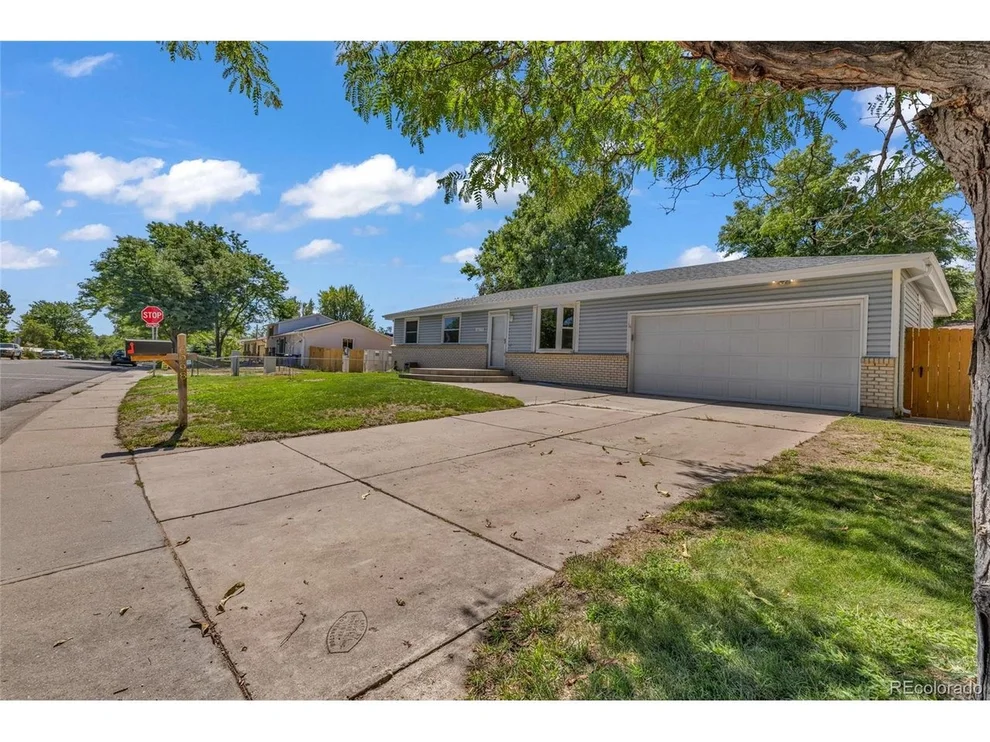 Unit for sale at 16298 E Bates Dr, Aurora, CO 80013