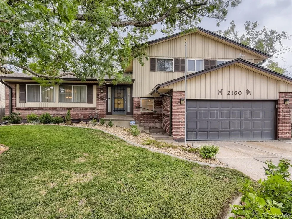 Unit for sale at 2160 S Youngfield St, Lakewood, CO 80228