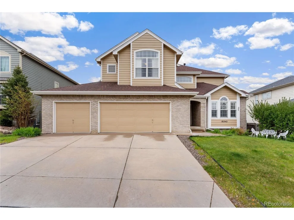 Unit for sale at 18242 E Ida Dr, Centennial, CO 80015