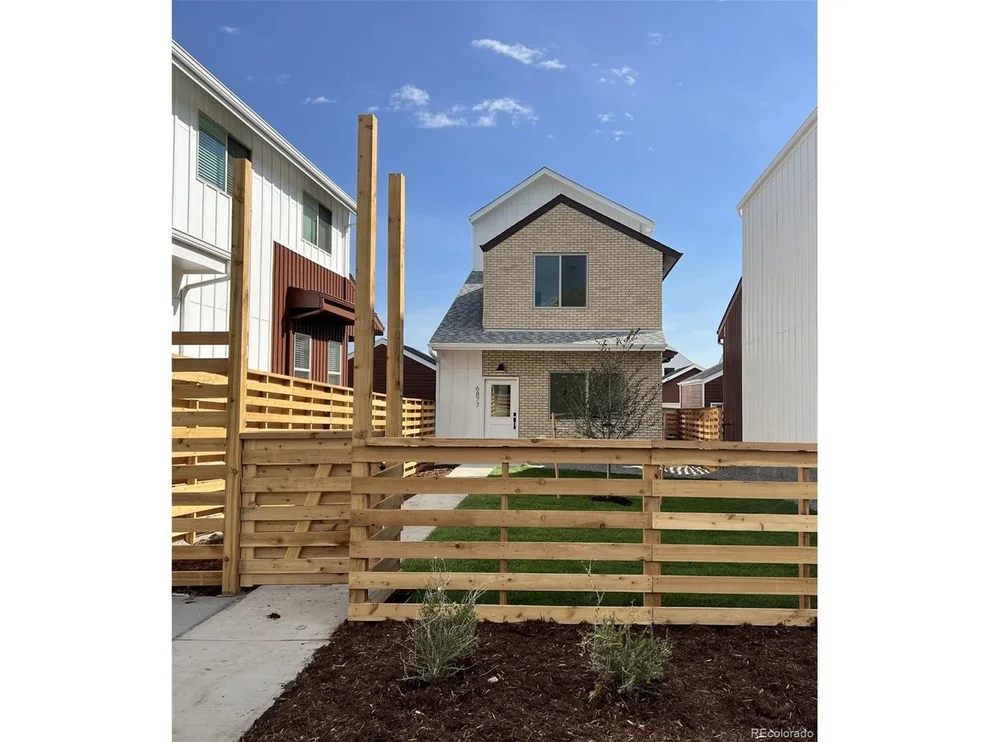 Unit for sale at 6877 Kendrick Ln, Arvada, CO 80007