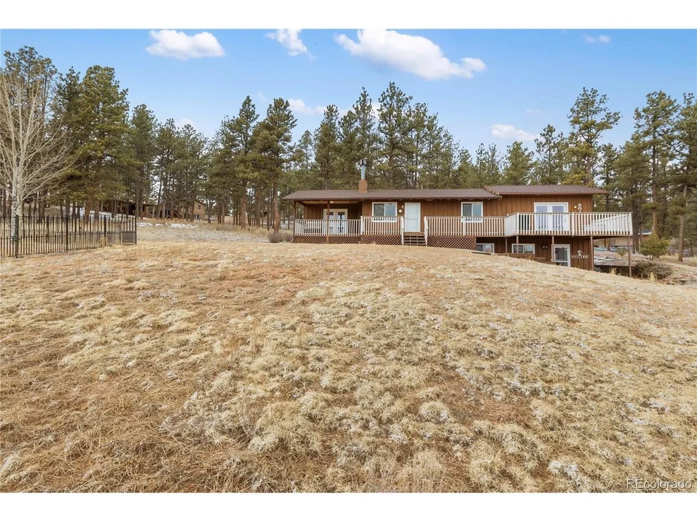 Unit for sale at 901 Wilson Dr, Florissant, CO 80816