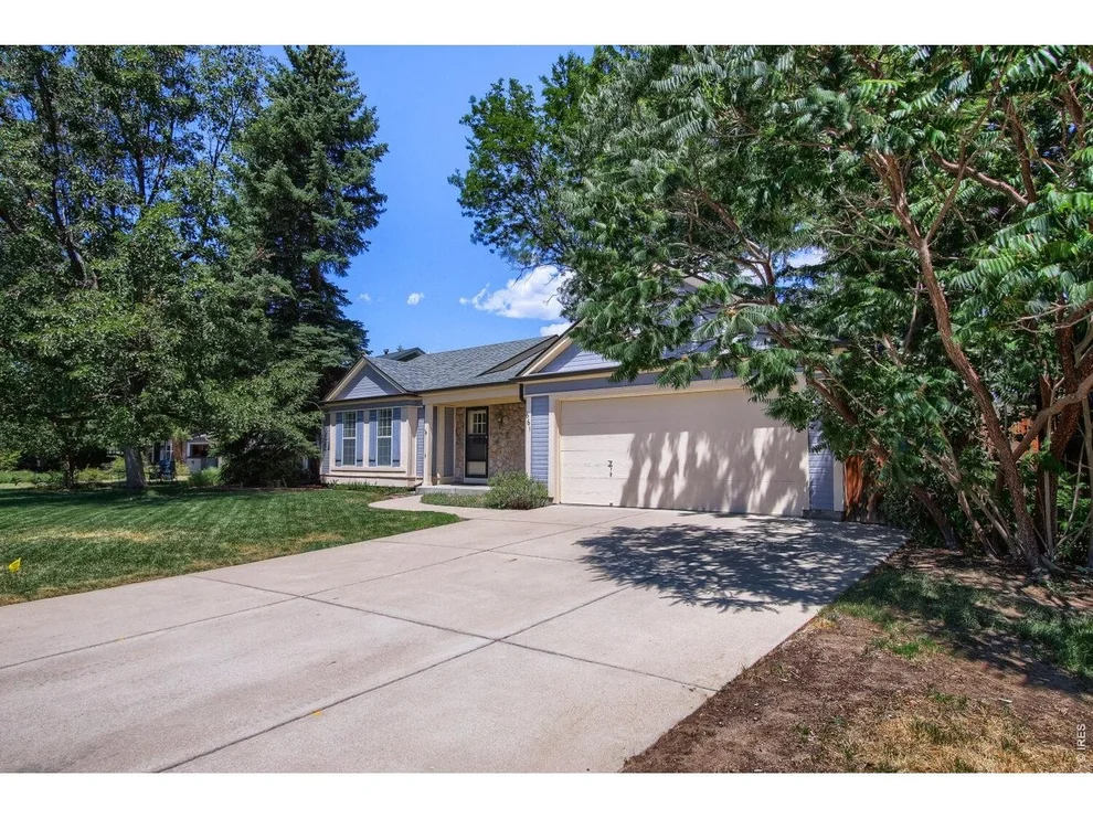 Unit for sale at 661 W Chestnut Ct, Louisville, CO 80027