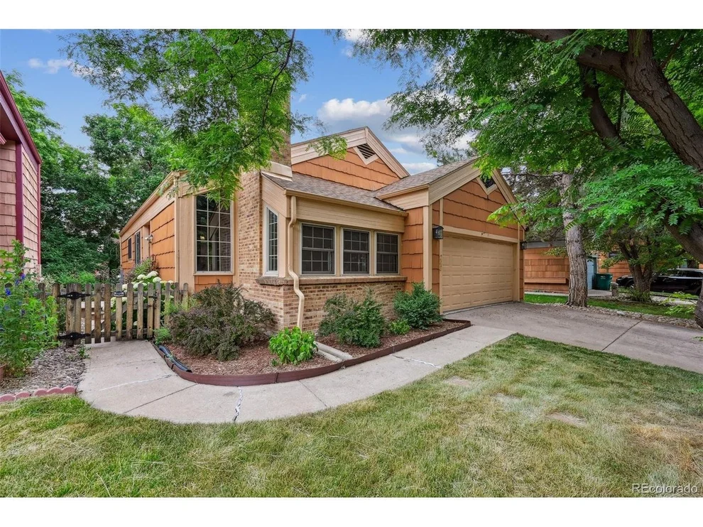 Unit for sale at 10262 W Ida Ave, Littleton, CO 80127