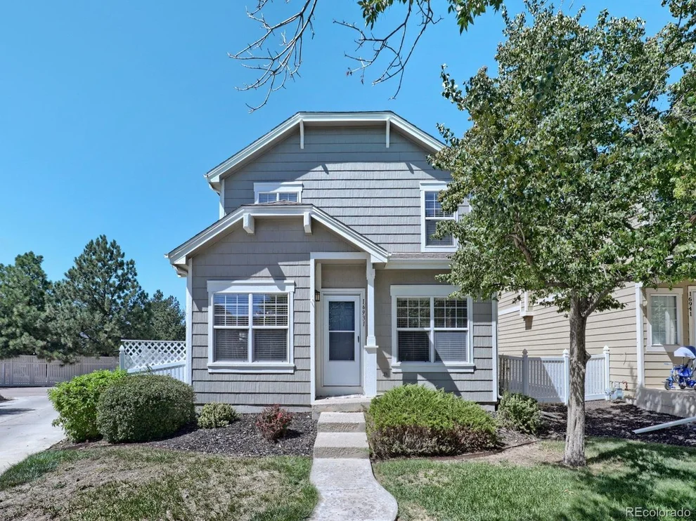 Unit for sale at 16931 E Wyoming Dr, Aurora, CO 80017