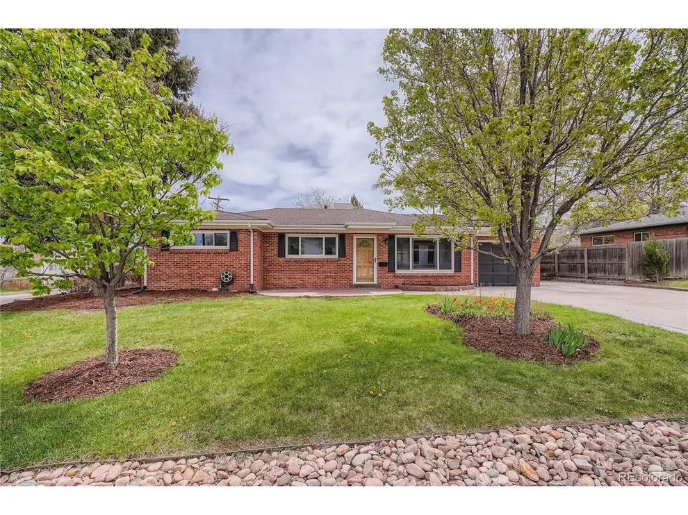 Unit for sale at 5600 S Hickory Cir, Littleton, CO 80120