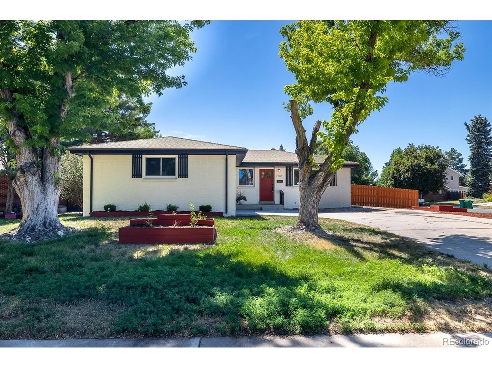 Unit for sale at 202 Victor St, Aurora, CO 80011