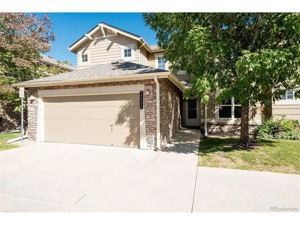 Unit for sale at 22092 E Irish Dr, Aurora, CO 80016