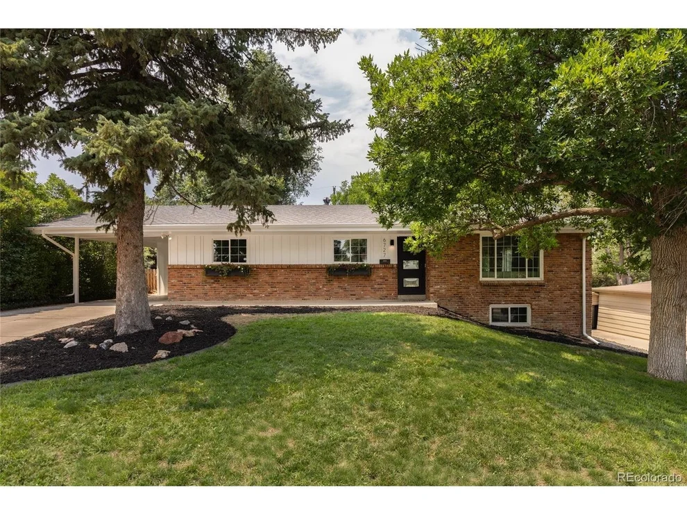 Unit for sale at 6727 S Gallup St, Littleton, CO 80120