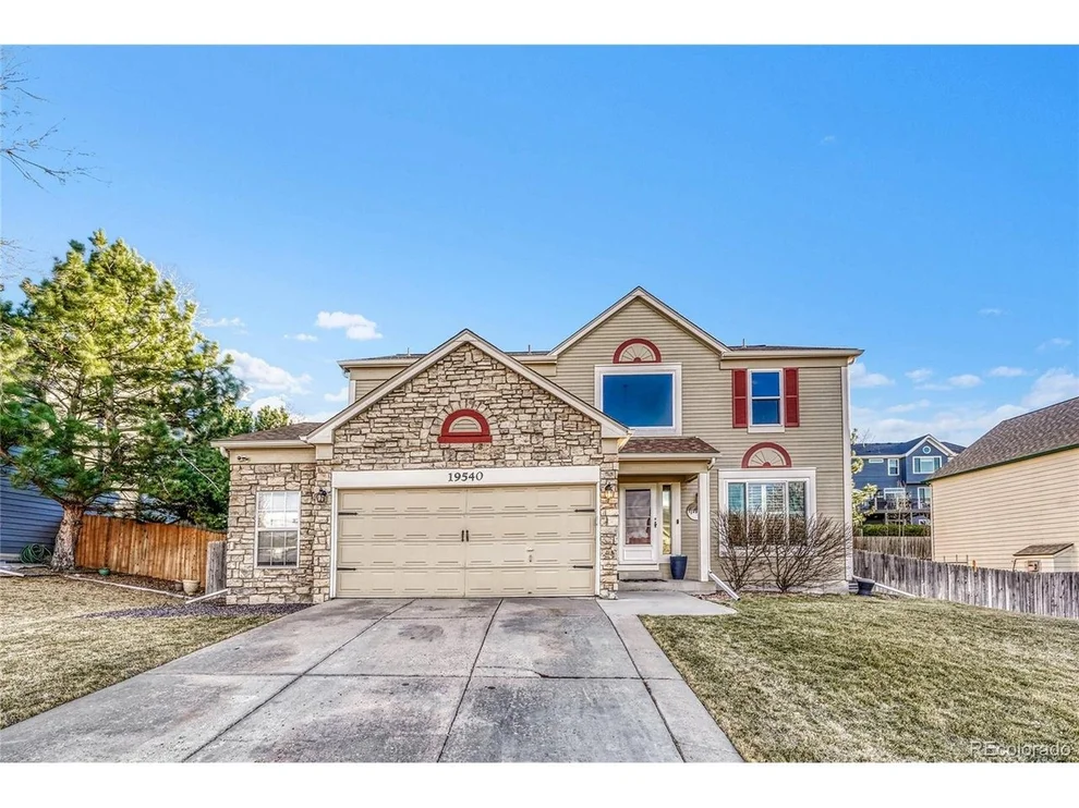 Unit for sale at 19540 E Crestridge Cir, Centennial, CO 80015