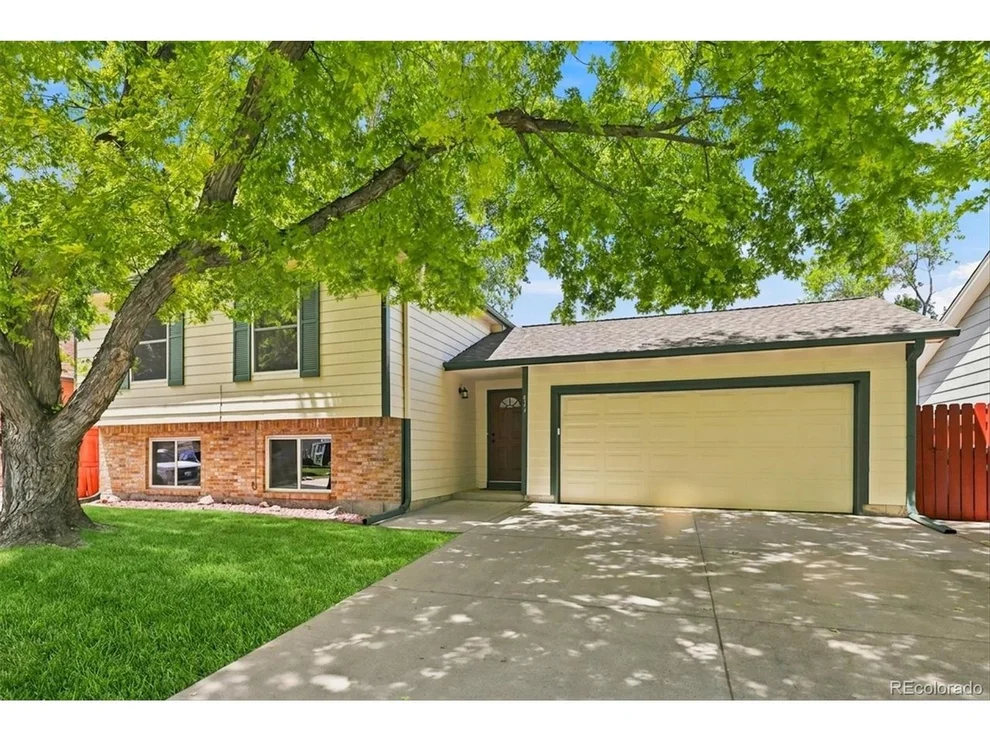 Unit for sale at 437 Hickory St, Broomfield, CO 80020