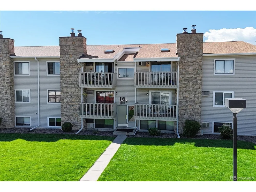Unit for sale at 381 S Ames St, Lakewood, CO 80226