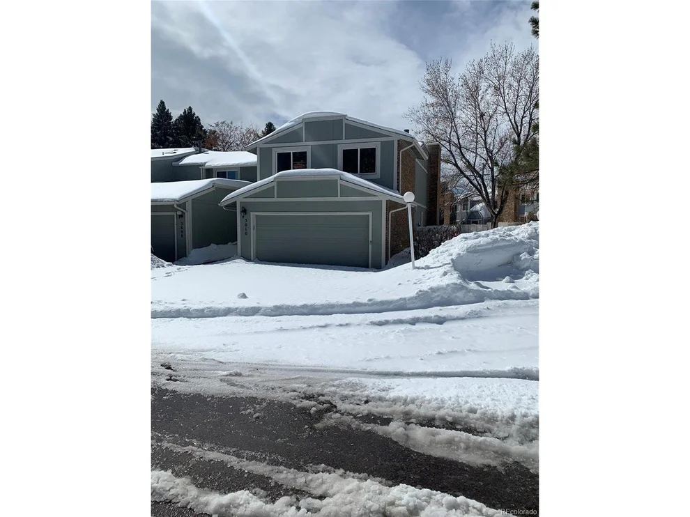 Unit for sale at 3010 S Macon Cir, Aurora, CO 80014
