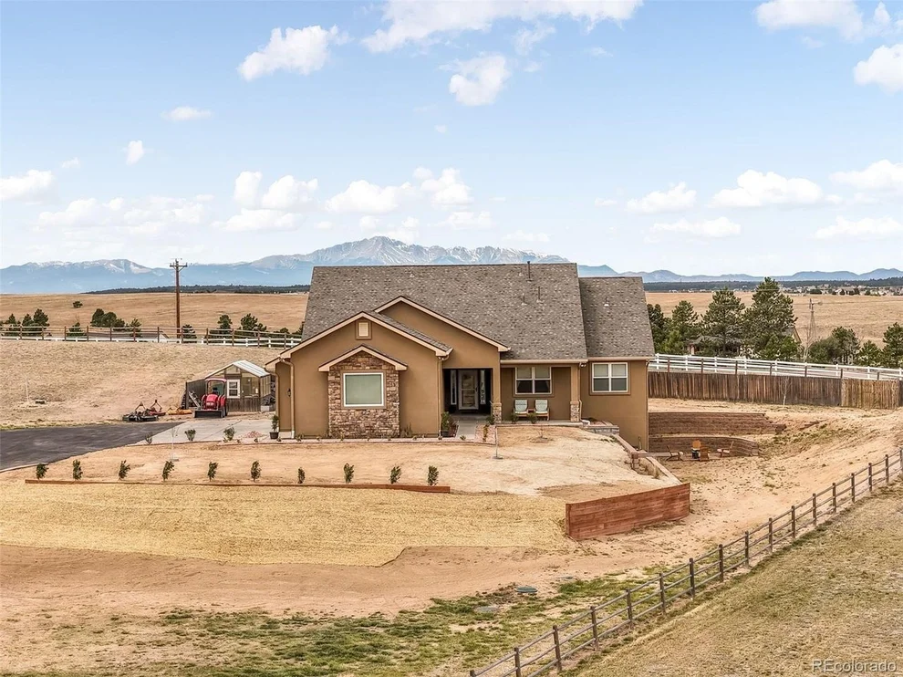 Unit for sale at 16924 Fletcherville Ln, Peyton, CO 80831