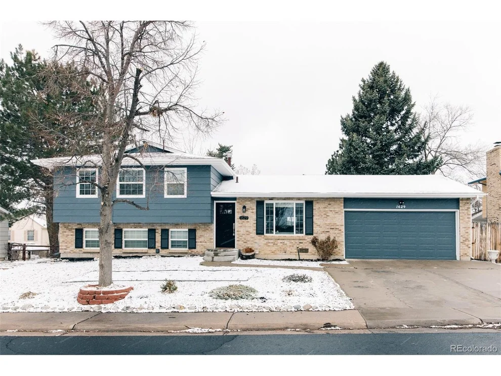 Unit for sale at 1629 S Laredo Ct, Aurora, CO 80017