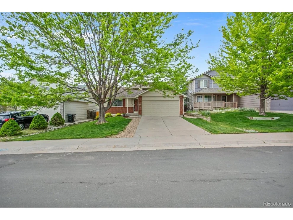 Unit for sale at 23555 Broadmoor Dr, Parker, CO 80138