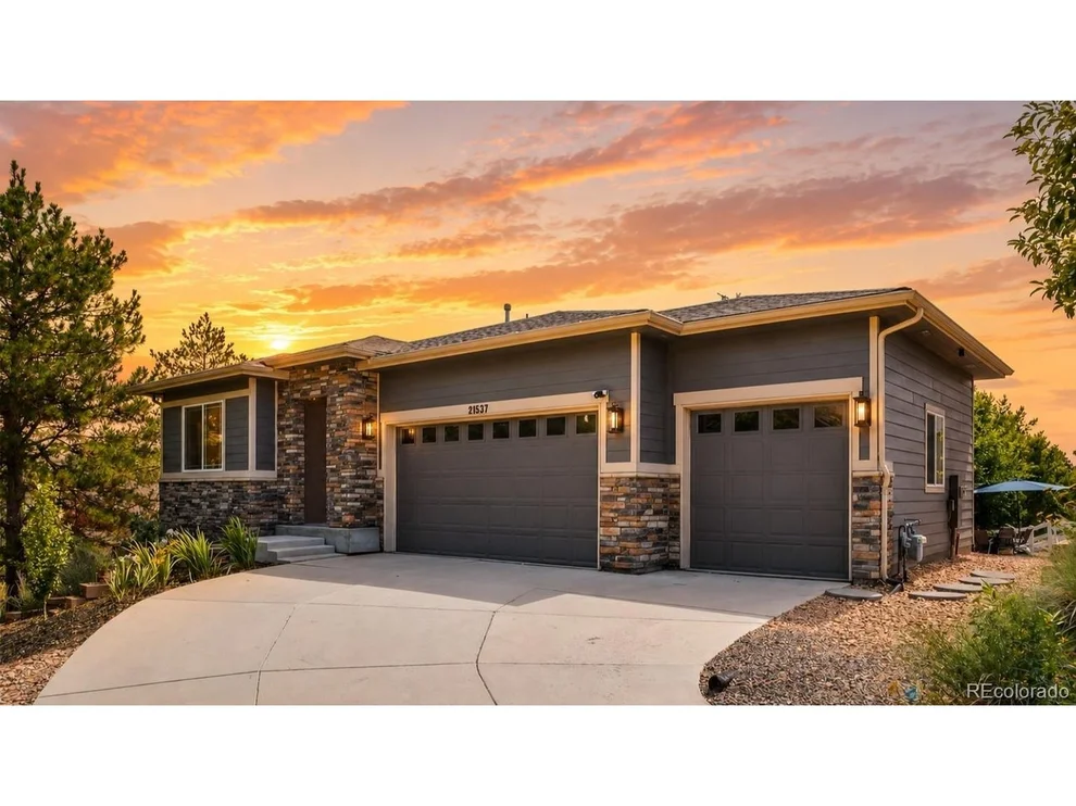 Unit for sale at 21537 E Smoky Hill Rd, Aurora, CO 80015