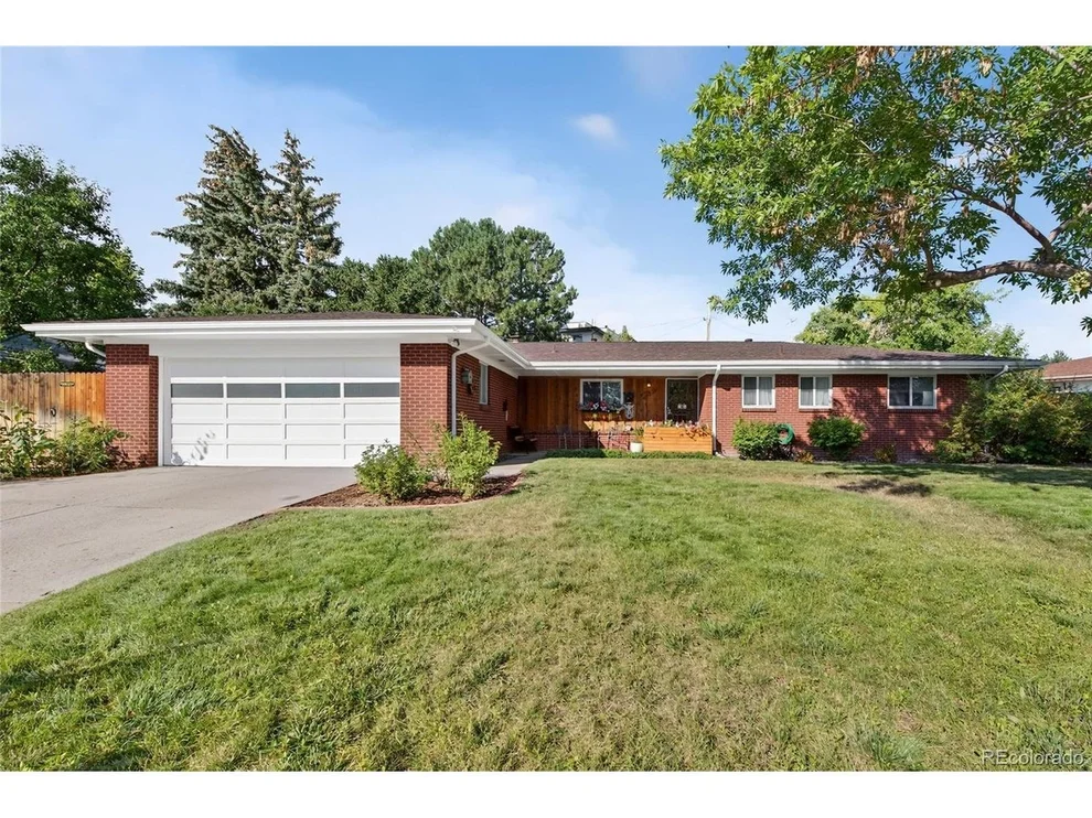 Unit for sale at 2145 Myrtlewood Ln, Lakewood, CO 80215