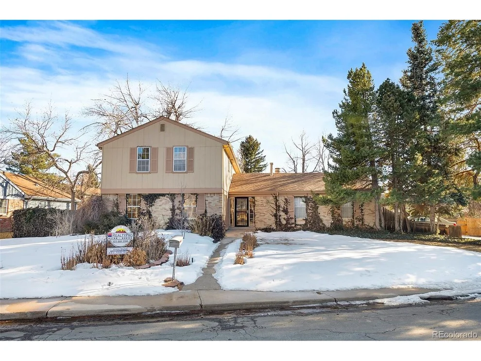 Unit for sale at 2976 S Paris St, Aurora, CO 80014