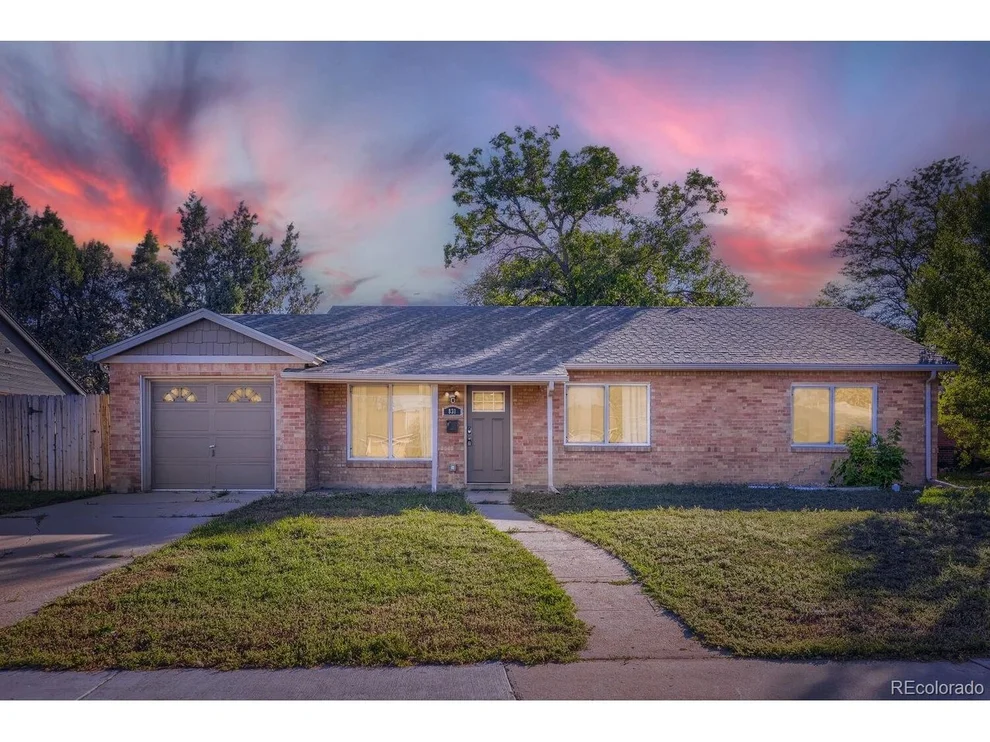 Unit for sale at 831 Tucson St, Aurora, CO 80011