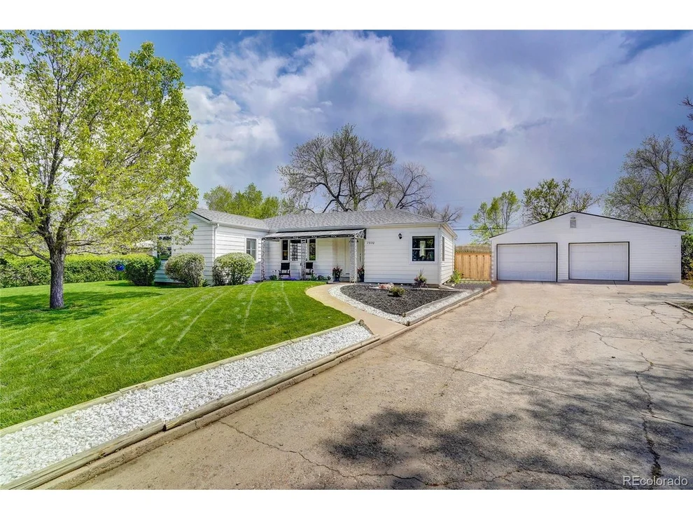 Unit for sale at 7370 Broadview Dr, Lakewood, CO 80214