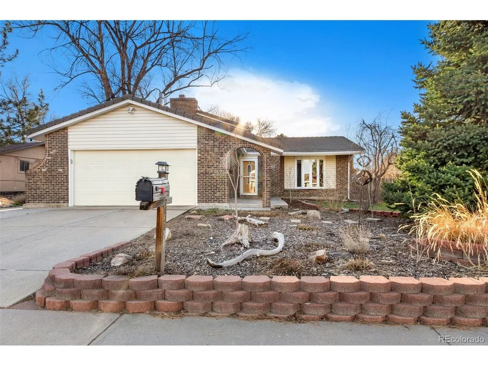 Unit for sale at 3203 S Boston Ct, Denver, CO 80231