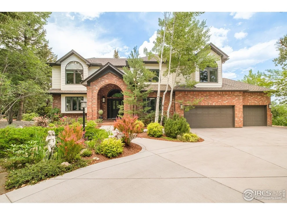 Unit for sale at 1323 Swallow Ct, Boulder, CO 80303